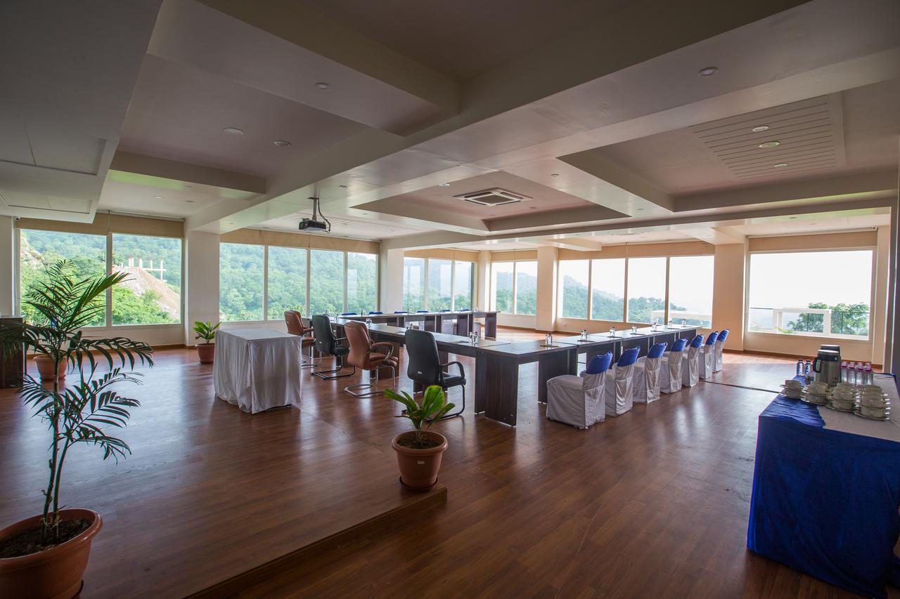 The G Mount Valley Resort, Kumbhalgarh Exterior photo